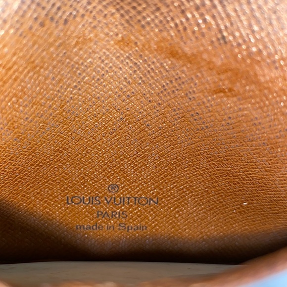 Authentic Louis Vuitton Monogram Card Holder - Picture 4 of 12